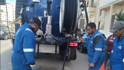 استمرار أعمال تطهير شبكات الصرف الصحى بمحافظة بورسعيد