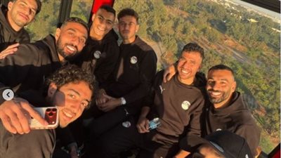 طاولة وتلفريك.. محمد صلاح في جولة ترفيهية قبل مواجهة مصر وبنين