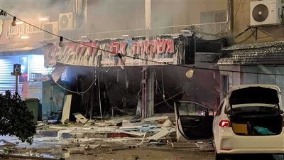 انفجار عنيف داخل متجر كحول في الناصرة شمالي إسرائيل يوقع 12 مصابًا|فيديو