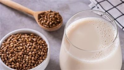 طريقة تحضير مشروب الحلبة بالحليب الصحي لتعزيز المناعة والطاقة يومياً