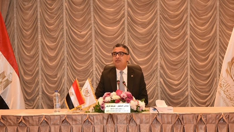 وزير التموين الدكتور