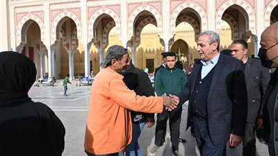 أول أيام العام الجديد.. محافظ الغربية يتفقد تطوير محيط مسجد السيد البدوي 