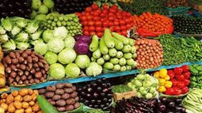 الطماطم بـ 50 جنيهًا.. استقرار نسبي في أسعار السلع بأسواق المنيا اليوم