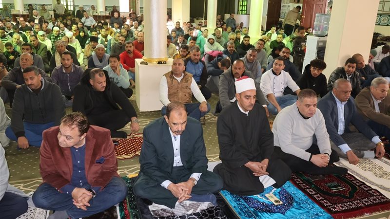 محافظ سوهاج يؤدي
