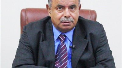 محافظ حضرموت: إذا لم يستجب مجلس الانتقالي الجنوبي فسنطلب من التحالف ضربه