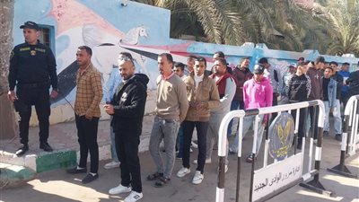 حضورلافت للشباب.. توافد الناخبين بالوادي الجديد للتصويت في جولة الإعادة 