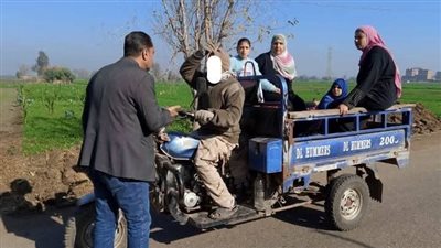 ضبط سائق يحمل ركابا على تروسيكل بطريق منوف-الحامول وتعريض حياتهم للخطر