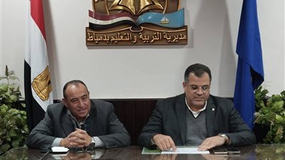 وكيل تعليم دمياط يتابع انتظام امتحانات المستوى الرفيع من غرفة العمليات