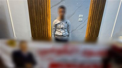 ضبط متهم بتثبيت لافتة دعاية انتخابية لحث الناخبين على التصويت لمرشح بالبحيرة