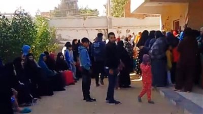 توافد الناخبين على لجان الفيوم للإدلاء بأصواتهم في الدوائر الـ27 الملغاة