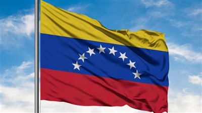 رويترز: انفجارات قوية جديدة تدوي وسط العاصمة الفنزويلية