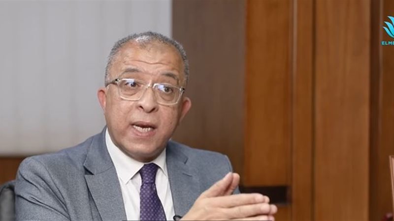 الدكتور أشرف العربي