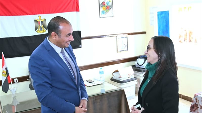 محافظ البحيرة تتفقد
