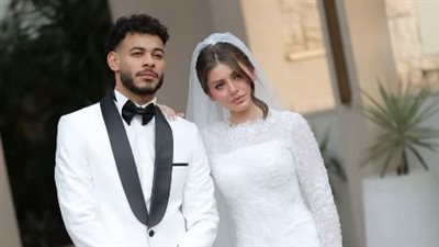 ٌقفشة وشيكابالا .. دونجا يحتفل بزفافه بين لاعبي الأهلي والزمالك .. فيديو وصور