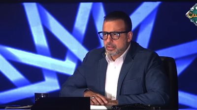 مصطفى حسني لمحمد أحمد حسن في دولة التلاوة: حفظ القرآن يحتاج لعمر وجهد ومراجعة 