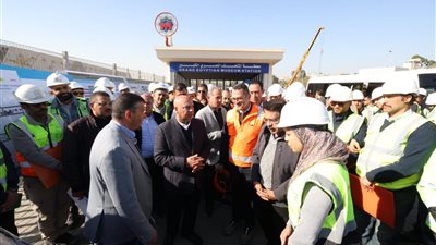 وزير النقل يجري جولة مهمة بالمرحلة الأولى من الخط الرابع لمترو الأنفاق