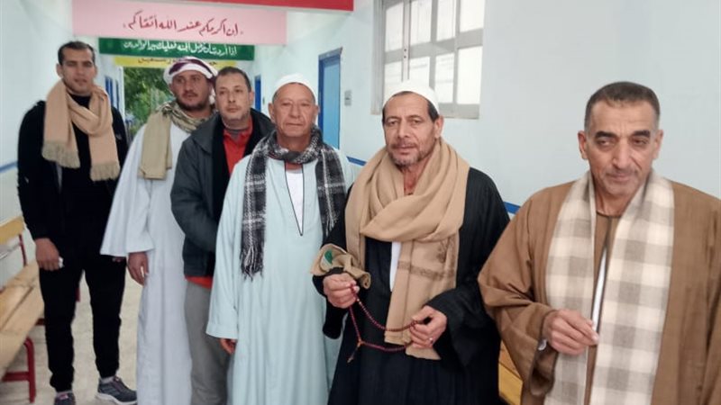 استمرار توافد الناخبين