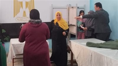 القاضي تامر الخطيب: تغيير مقر 3 لجان بالإسكندرية وانتظام التصويت