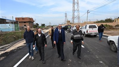 محافظ الغربية يتفقد كفر الزيات استعدادا لعيد الميلاد المجيد