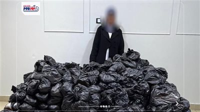ضبط سيدة بحوزتها سلع غذائية للتأثير على الناخبين بالعدوة في المنيا
