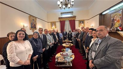 رئيس جامعة بورسعيد يترأس وفد  لتهنئة الاقباط بعيد الميلاد المجيد