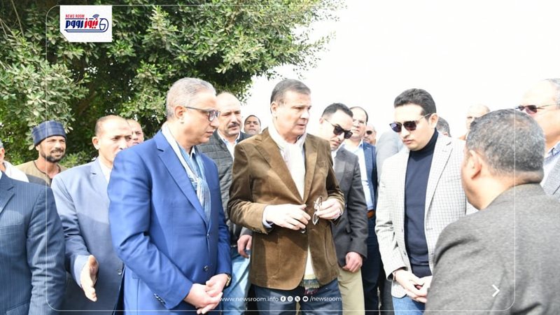 محافظ الفيوم ووزير