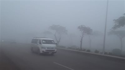 منها الإقليمي والزراعي.. الشبورة المائية تكسوا الطرق الرئيسية بالمنوفية