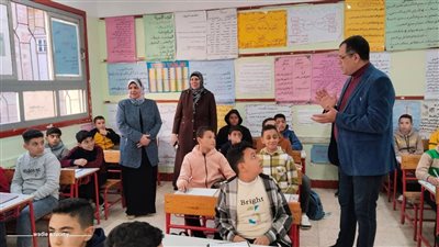ياسر عماره يتابع امتحانات النقل ويطمئن على تهيئة الاجواء للطلاب