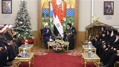 شيخ الأزهر يهنئ البابا تواضروس بعيد الميلاد ويدعو لنشر رسالة الأديان