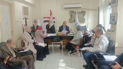 بحث أوضاع المدارس الخاصة بتعليم بنى سويف وفق الضوابط الوزارية