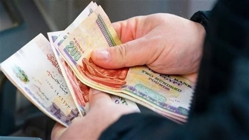 حكم إخفاء أموال عن