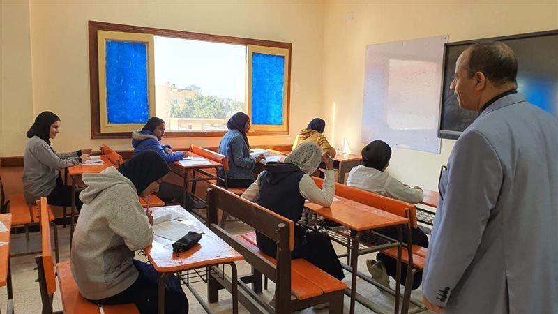استبعاد رئيس لجنة