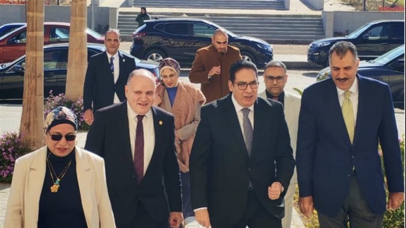 رئيس جامعة القاهرة