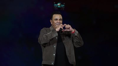 محمد فؤاد يعبر عن سعادته بـ رد فعل الجمهور على أغانيه |فيديو
