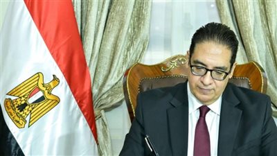 رئيس جامعة القاهرة الأهلية: إنشاء وحدة لمناهضة العنف يؤكد التزامنا بالقيم 