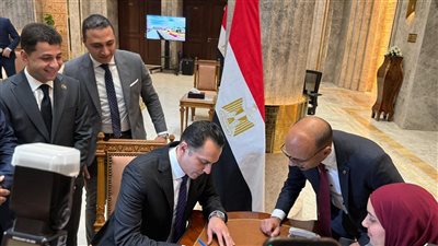 النائب أحمد عبد الجواد يتسلم كارنيه عضوية مجلس النواب