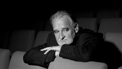 رحيل فيلسوف الصورة.. مهرجان القاهرة السينمائي ينعى بيلا تار صاحب «ساتانتانغو»