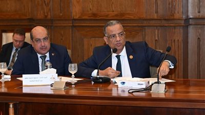 مسلم يطالب ببث جلسات الشيوخ تليفزيونيًا وفتح مناقشات اللجان أمام الإعلام 