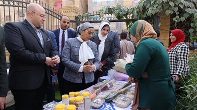 أمل عمار تزور فرع المجلس القومي للمرأة ببني سويف وتشيد بمشروع 