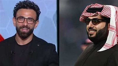 تركي آل الشيخ يمازح إبراهيم فايق بعد فوز مصر على السعودية 