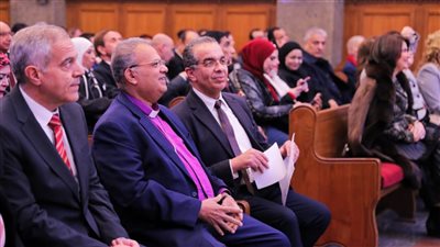 رئيس الطائفة الإنجيلية يشارك في احتفال عيد الميلاد بكنيسة مصر الجديدة