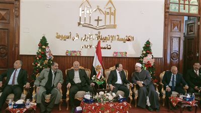 وفد بيت العائلة بأسيوط يزور الكنائس لتقديم التهنئة بعيد الميلاد المجيد