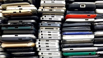 لمكافحة الهواتف المسروقة والمزيفة.. باكستان تحظر 100 مليون هاتف