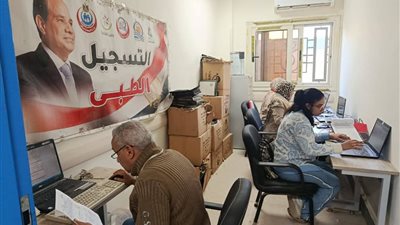 صحة قنا تقدم ٦١٤ خدمة طبية للمواطنين خلال القافلة الطبية بحجازة بمركز قوص|صور