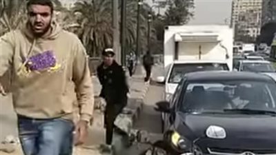نزل يحل المشكلة فكسروا عربيته.. الأمن يفحص واقعة تحطيم سيارة طالب بمصر القديمة