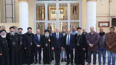 نائب محافظ الجيزة يزور مطرانية الأقباط الأرثوذكس بطموه للتهنئة بعيد الميلاد 
