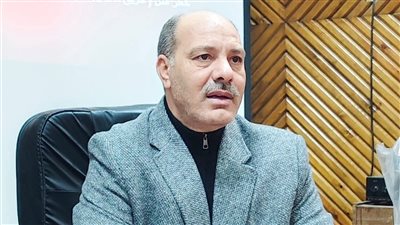 مدير تعليم الإسكندرية يستعد للامتحانات باجتماع مع مسئولي الإدارات