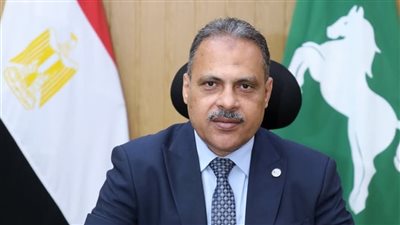 محافظ الشرقية يُجري حركة تنقلات بين مديري ووكيلي الإدارات التعليمية