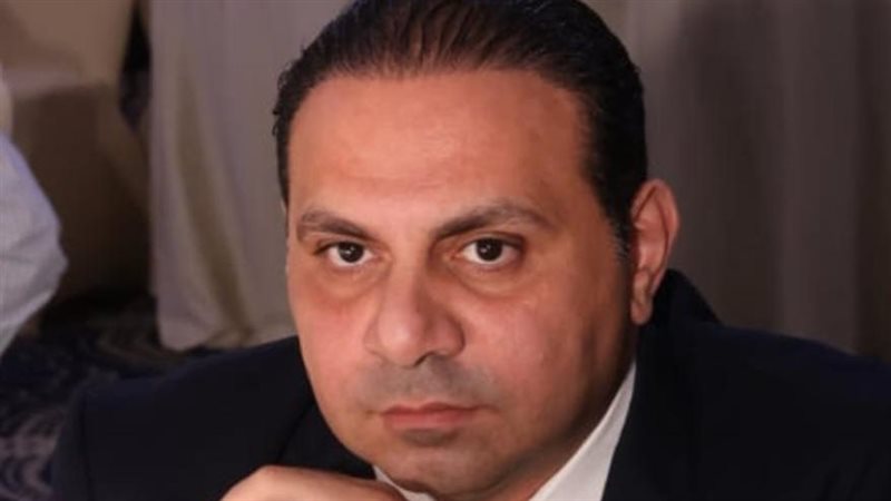  أحمد زكي، الأمين