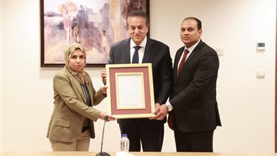  وزيرالصحة يكرم قطاع الطب الوقائي لحصوله على 3 جوائز دولية | تفاصيل